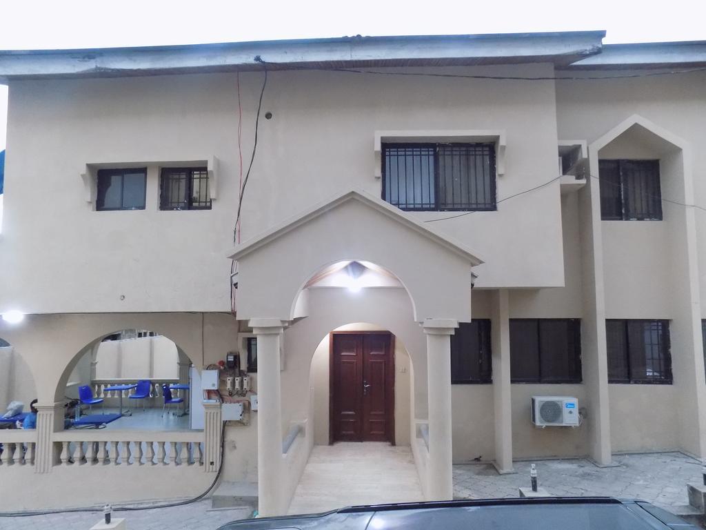 Posh Apartments And Hotel Ikeja Exterior photo