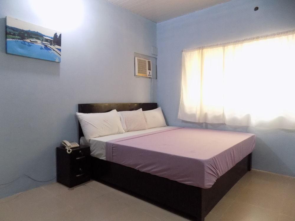 Posh Apartments And Hotel Ikeja Exterior photo