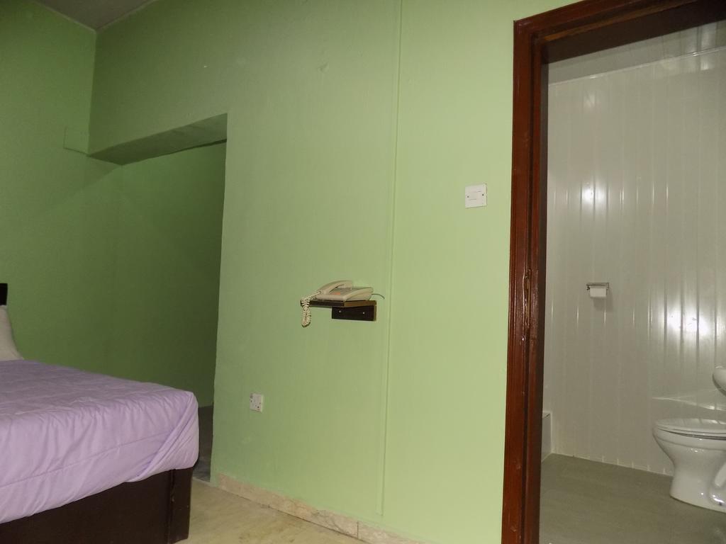 Posh Apartments And Hotel Ikeja Exterior photo