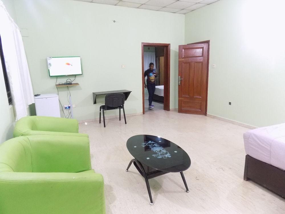 Posh Apartments And Hotel Ikeja Exterior photo