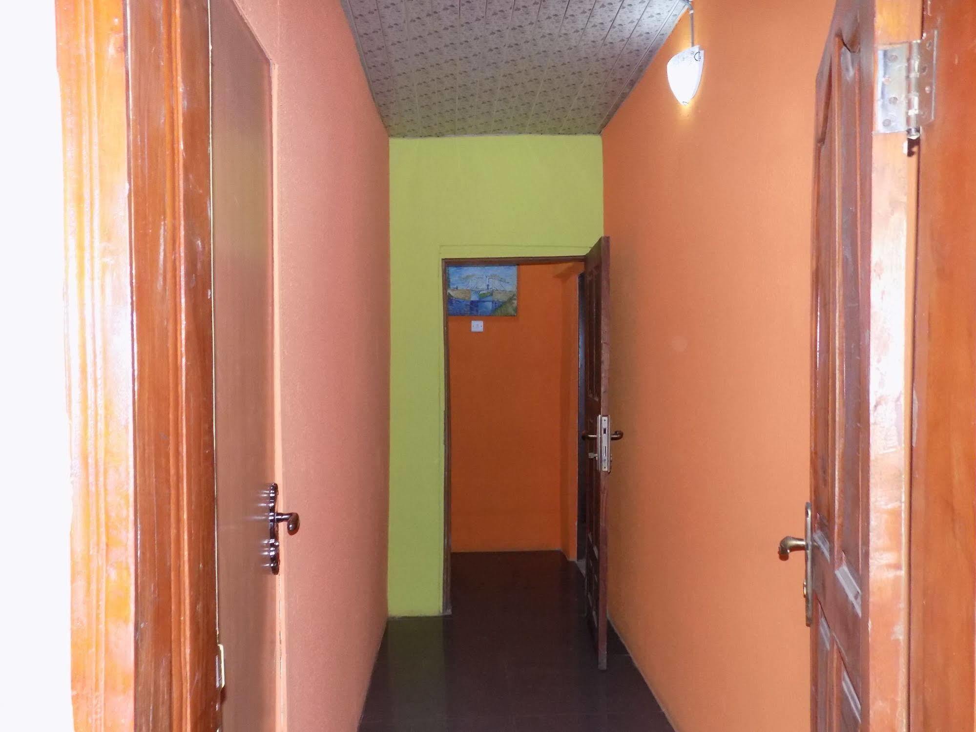 Posh Apartments And Hotel Ikeja Exterior photo
