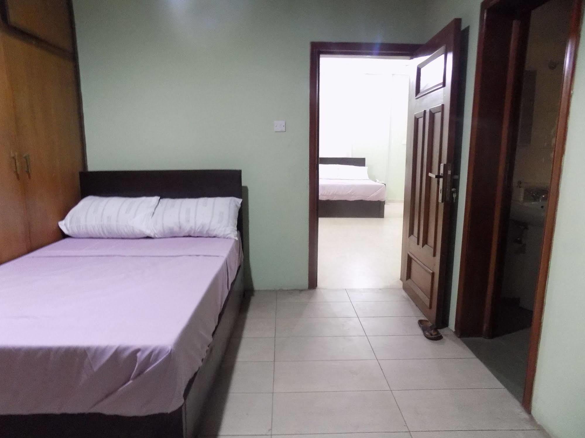 Posh Apartments And Hotel Ikeja Exterior photo